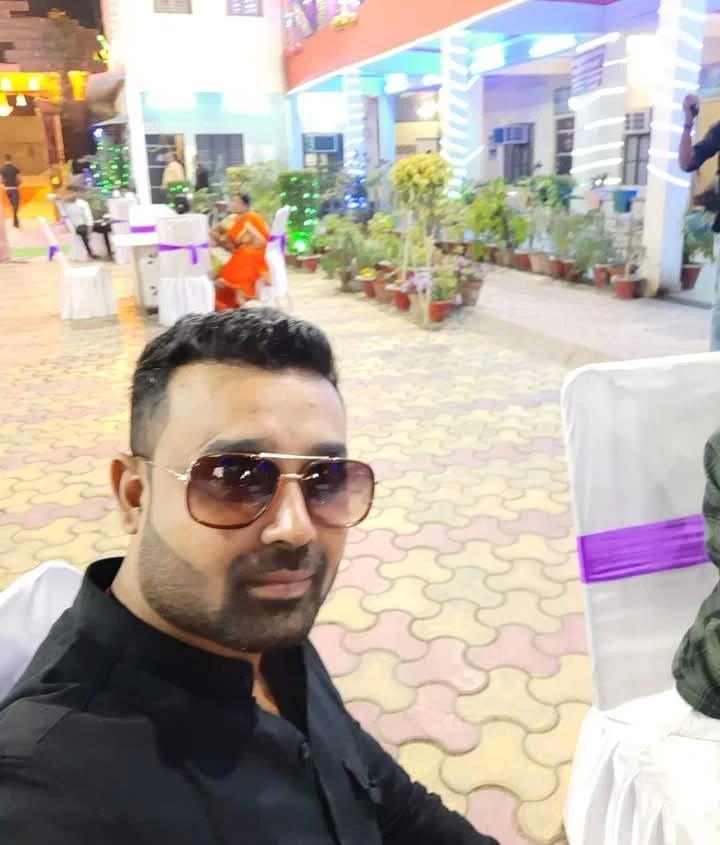 Rohit Gupta - Professional Makeup Artist